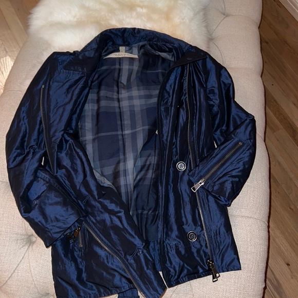 Burberry Brit Water Repellent Lined Trench. 6Jacket - Picture 7 of 11